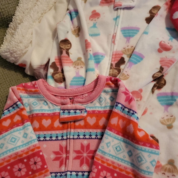 Too small - Picture 3 of 5